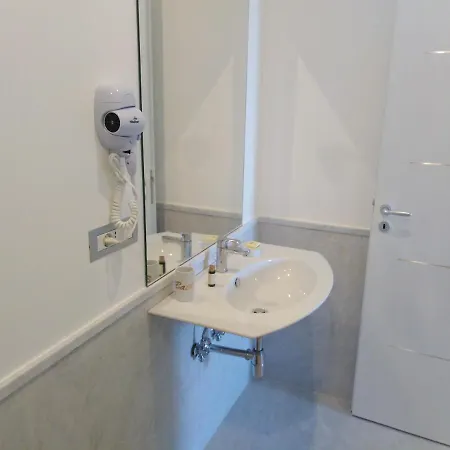 Hotel apartamentowy Case Di Eris Luxury House