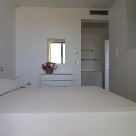 Hotel apartamentowy Case Di Eris Luxury House Cirella