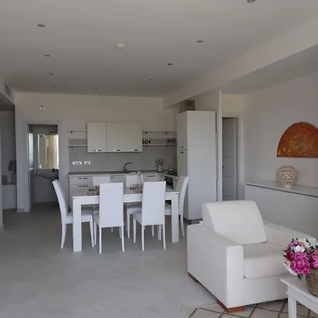 Case Di Eris Luxury House Apartmanhotel Cirella