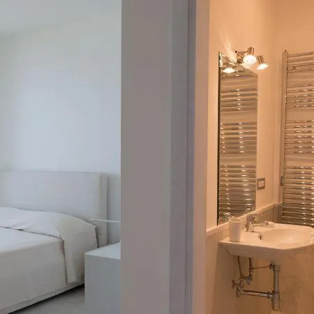 Case Di Eris Luxury House Hotel apartamentowy *